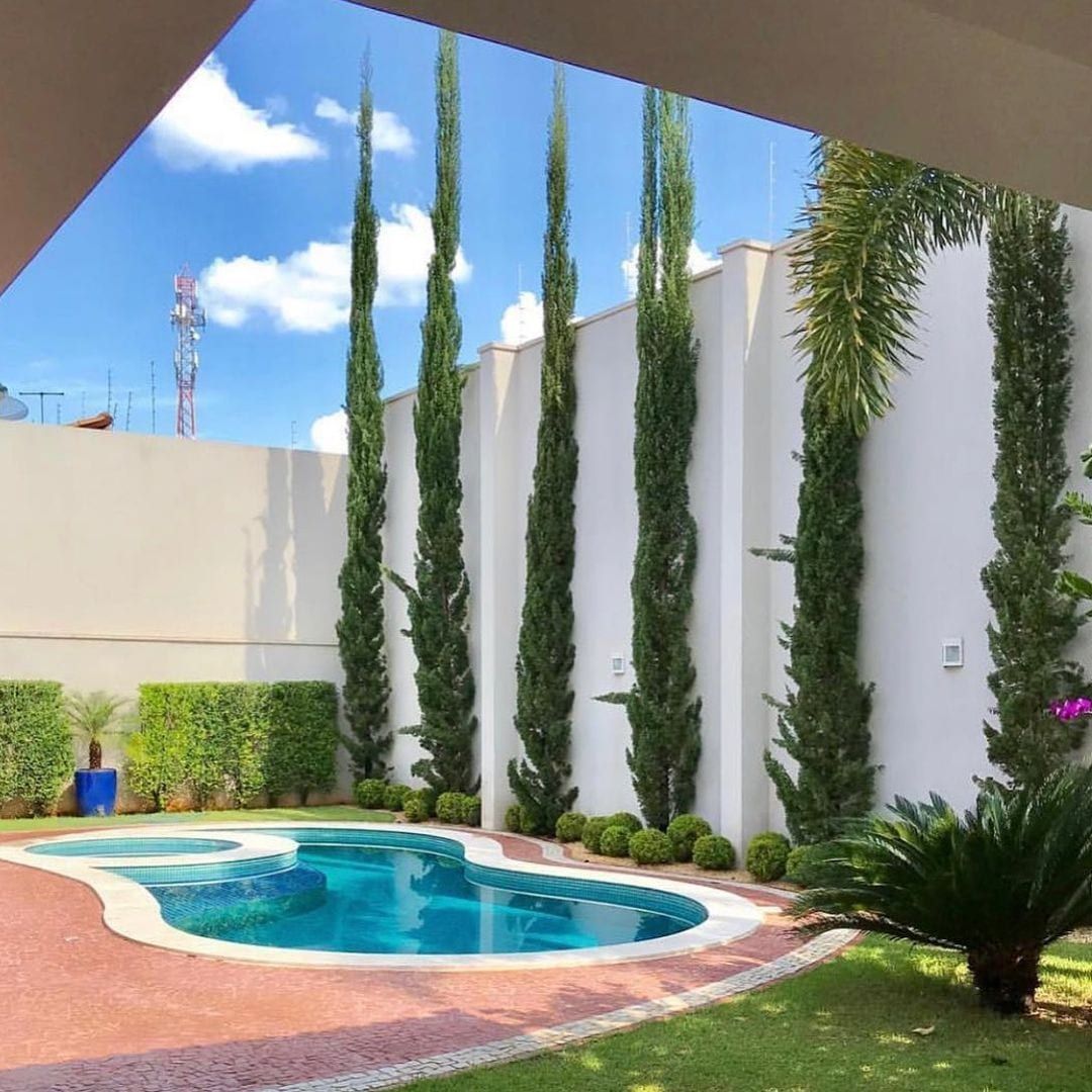 Vallado de seguridad infantil homologado alrededor de piscina